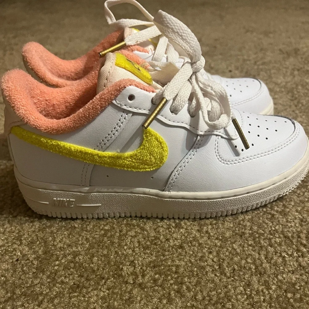 Nike Air Force Ones - Picture 1 of 4
